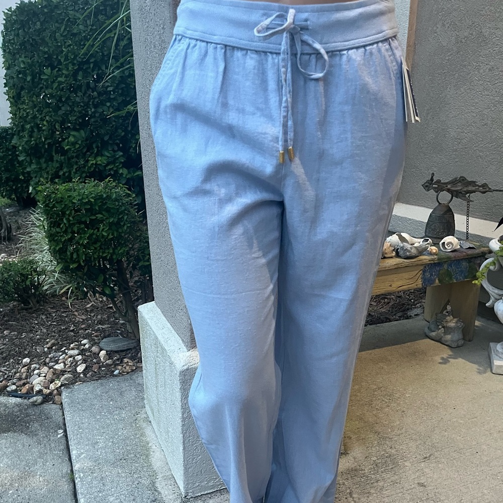 Linen pants by Legacy. Size S